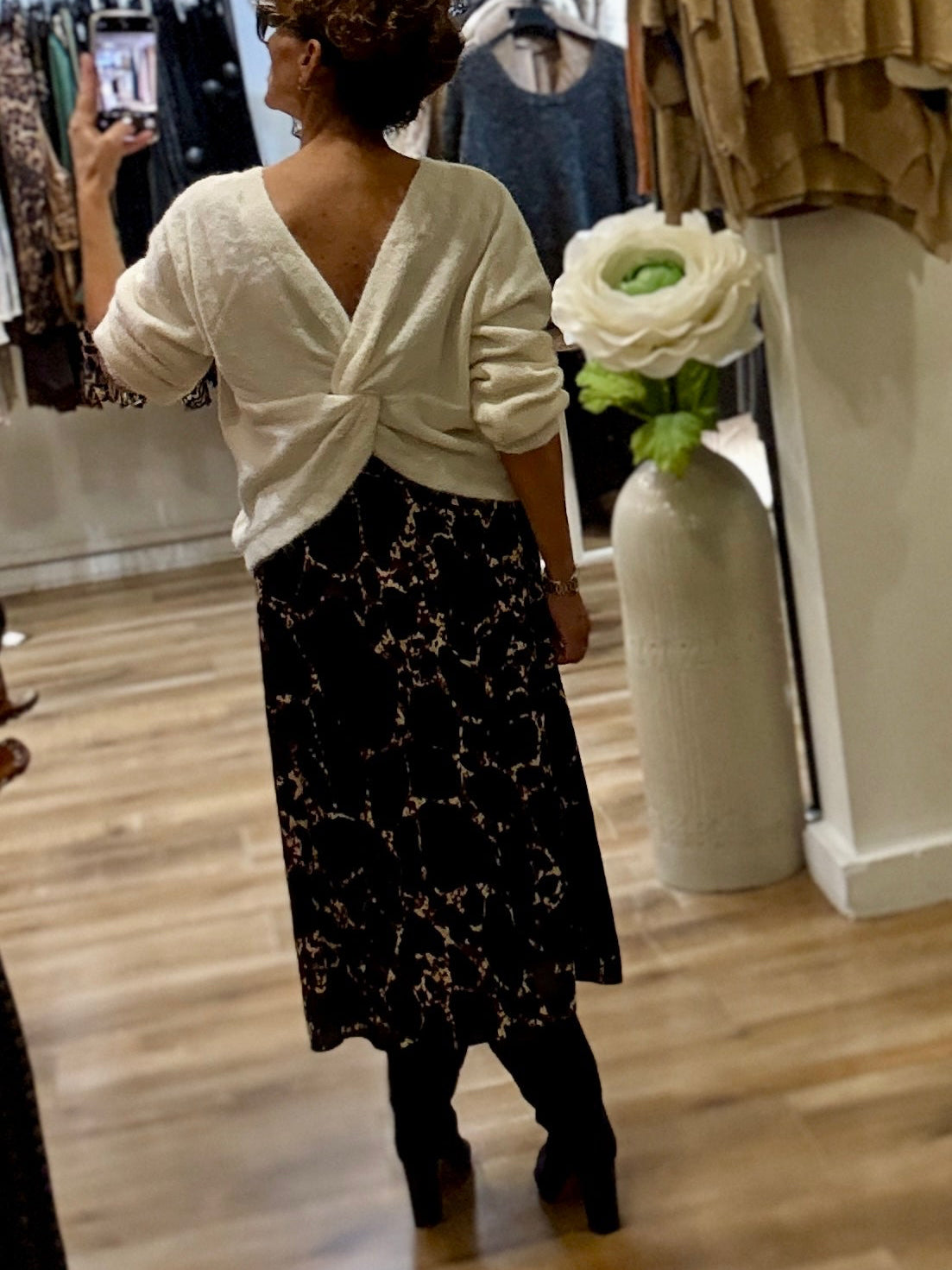 PULL DOS CROISÉ ÉCRU