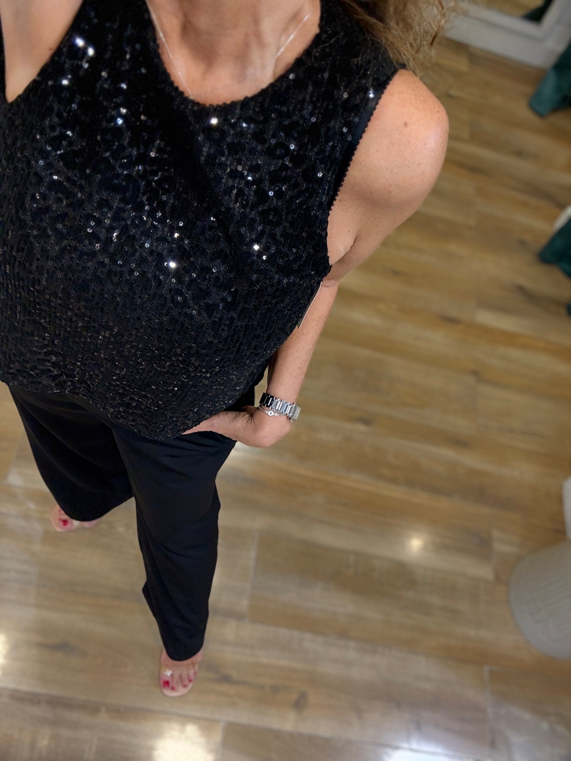 COMBINAISON NOIRE DOS CROISÉ SEQUINS